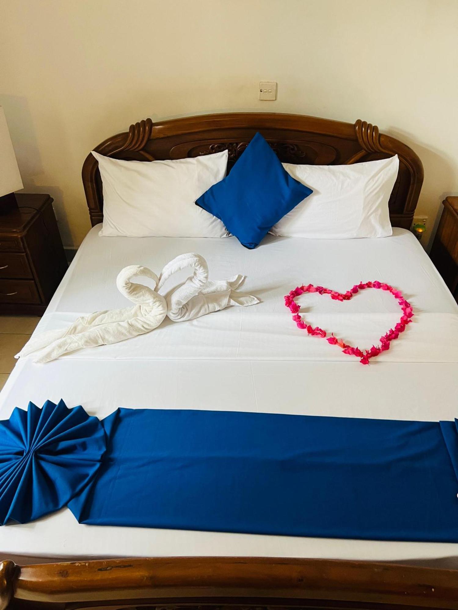 Ocean Beauty Guest House Негомбо Экстерьер фото